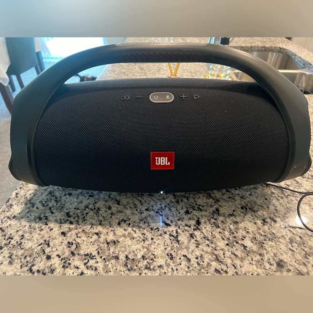 Jbl boombox2